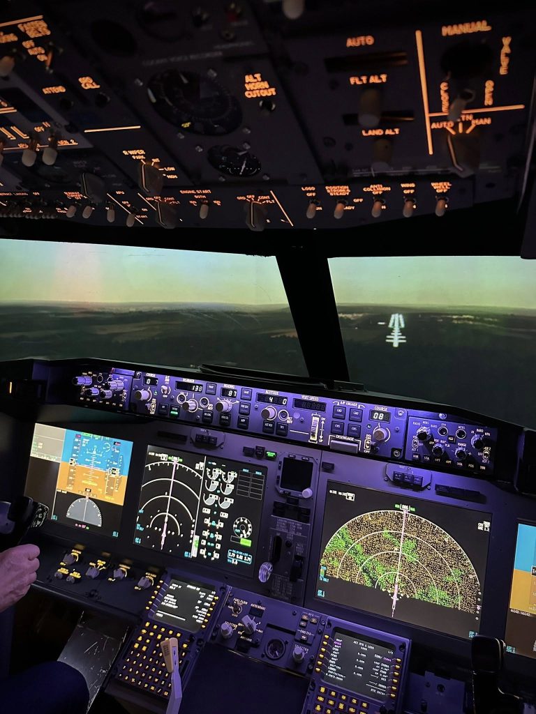 Jetsim A320 B737 Devon-5