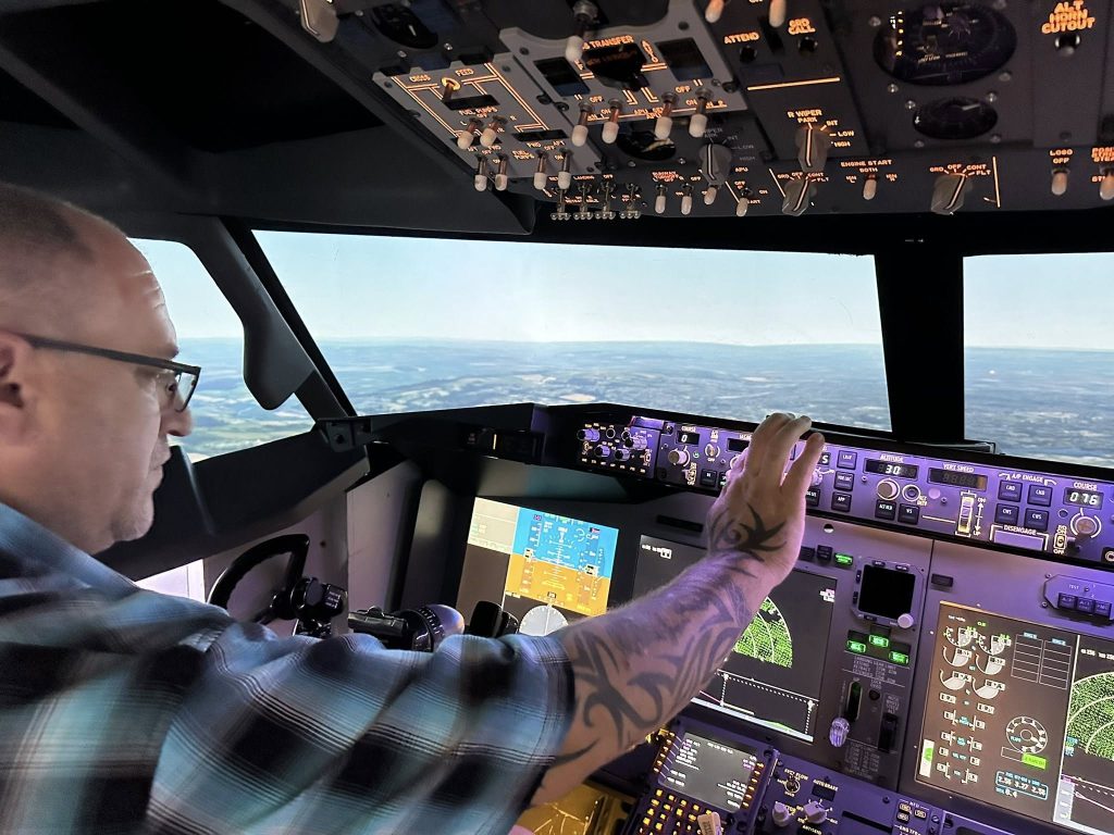 Jetsim Exeter: Boeing 737 MAX & Airbus A320 Flight Simulators