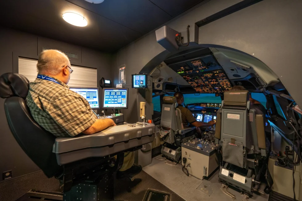 Las Vegas Flight Academy Boeing 737-800 Full Motion Simulator Experience in Henderson, NV-5