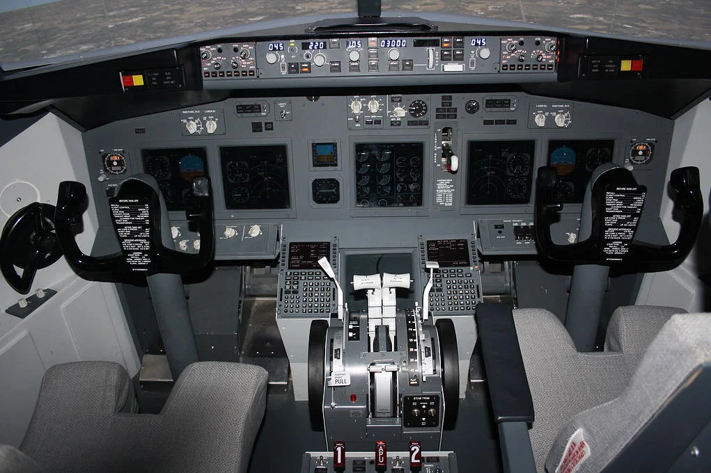 NFC Simcheck 737 Dublin-6