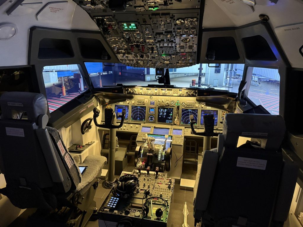 Ness Aviation Inverness: 737, F-16, F-18 Motion VR & Spitfire