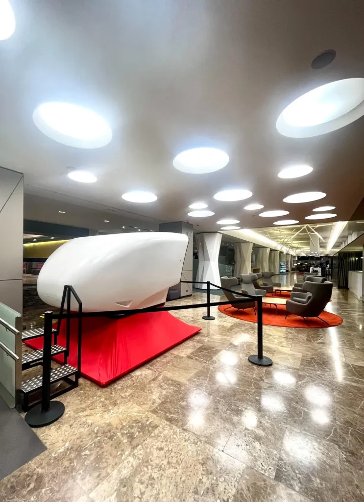 Novotel Madrid Center Beechcraft Baron G58 Full Motion Simulator — Europe’s First Hotel Flight Sim-3