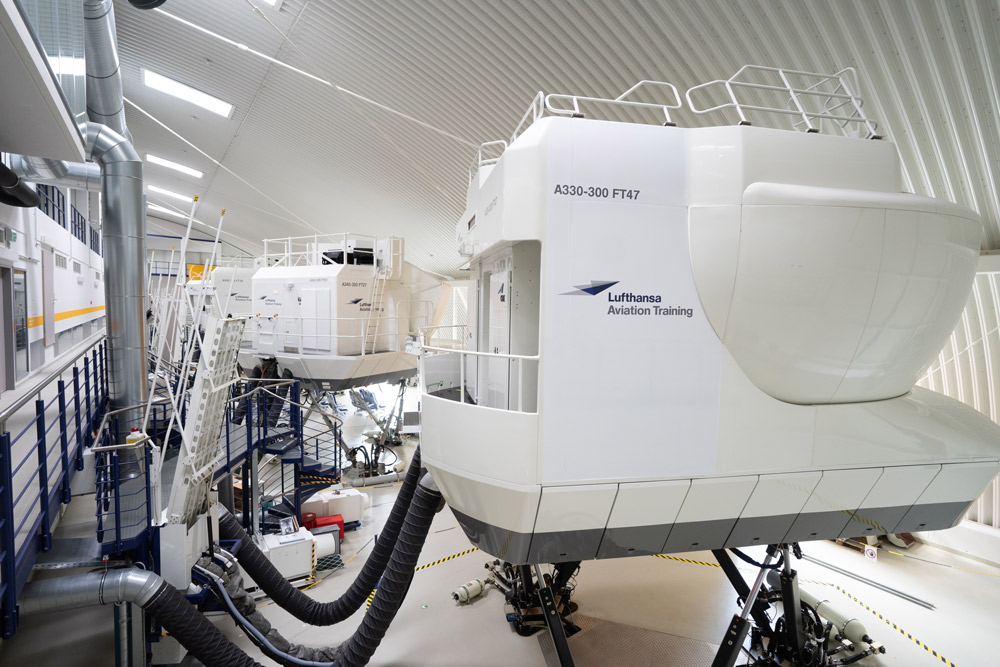 ProFlight Berlin Multi-Aircraft Full Flight Simulator Hub-5