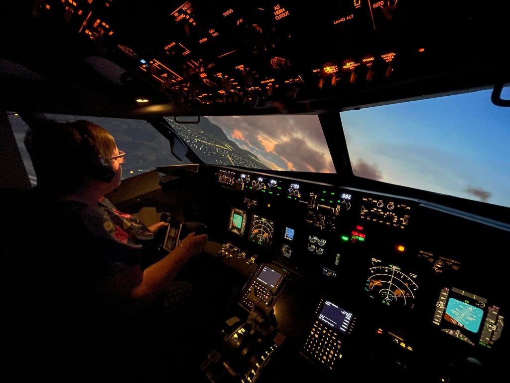 SimAir 737 Boeing 737-800 Flight Simulator Gloucestershire Airport-10