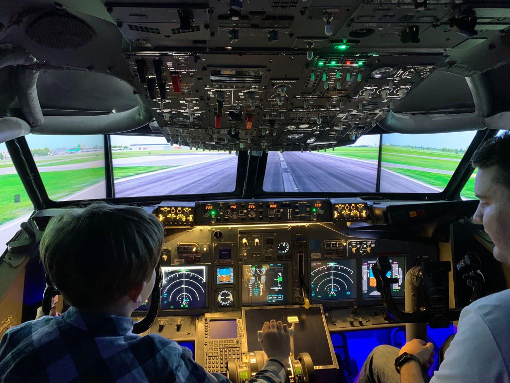 SimFly Darlington Boeing 737-3