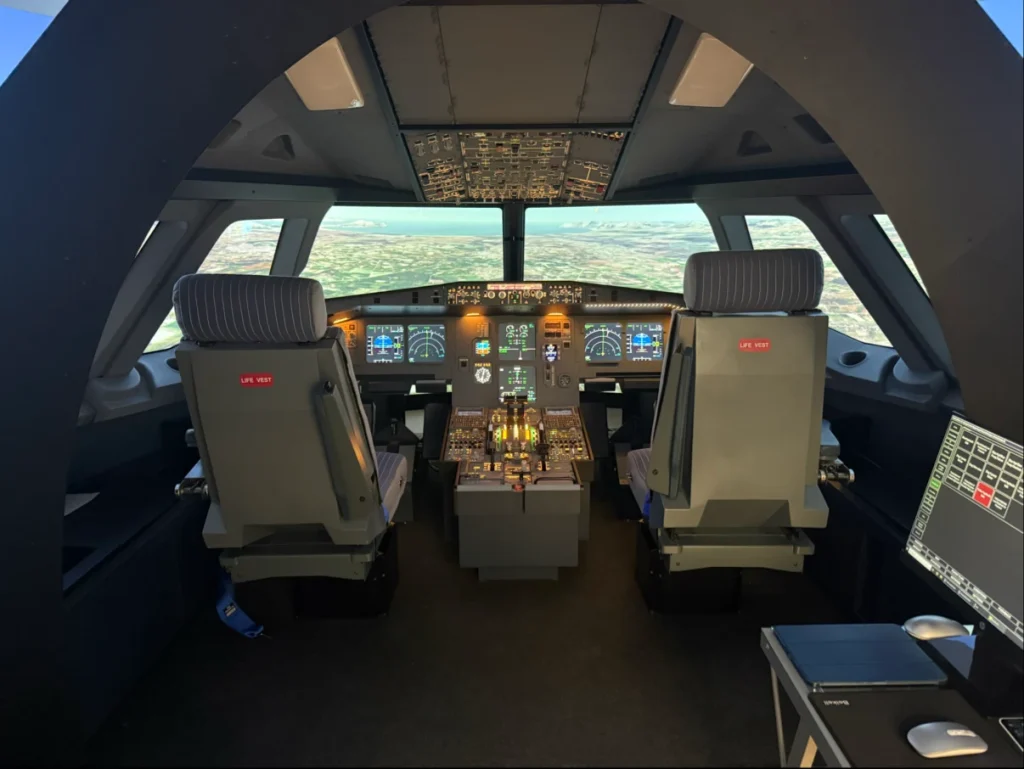 Simtra Simulator Madrid Airbus A320 Cockpit at Bernabéu Center-1