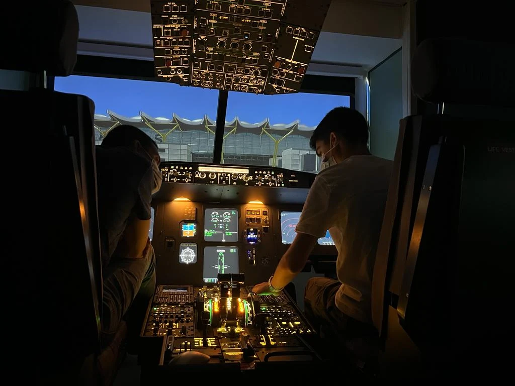 Simtra Simulator Madrid Airbus A320 Cockpit at Bernabéu Center-6