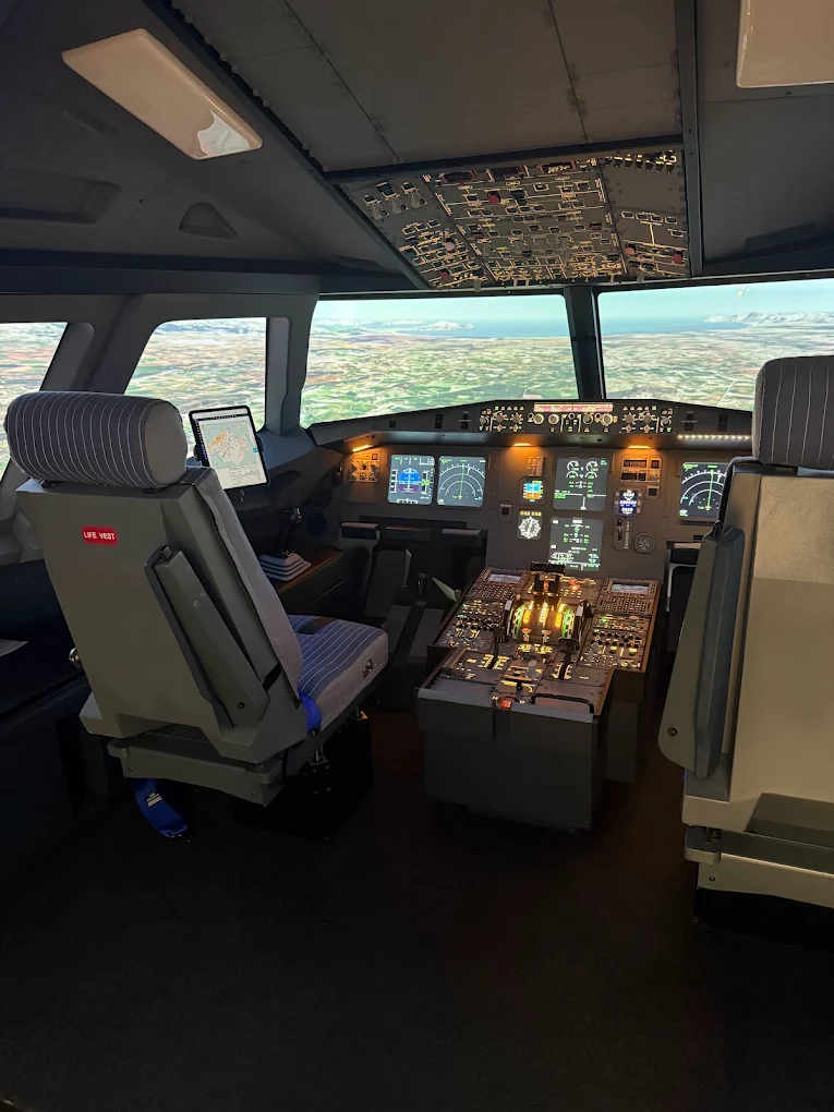 Simtra Simulator Madrid Airbus A320 Cockpit at Bernabéu Center-8