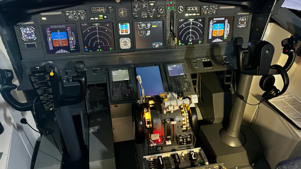 Skybound Simulations 737 Norfolk-6