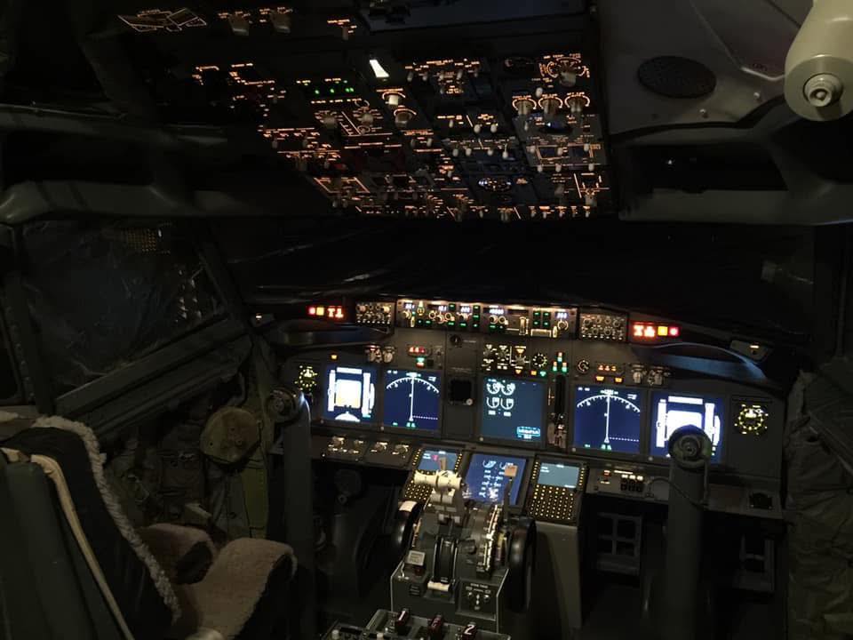 TG Simulation Lincoln Boeing 737NG Flight Simulator Experience-3