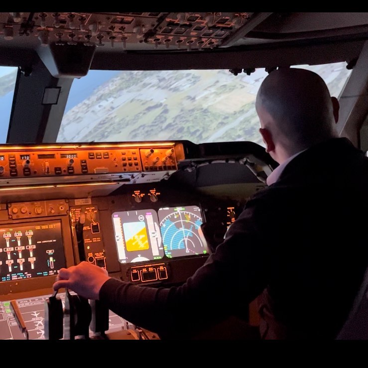 The Deck 747 Real Boeing 747-400 Flight Experience Manchester-11