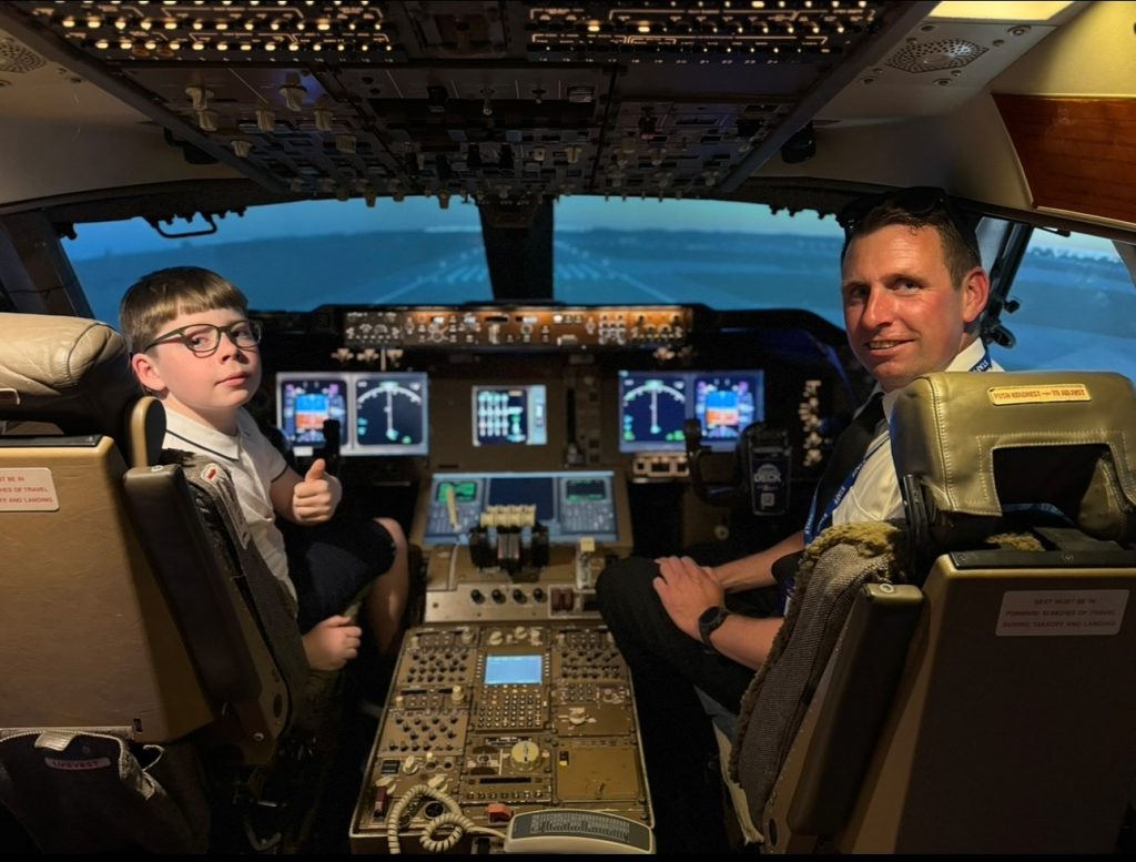The Deck 747: Real Boeing 747-400 Flight Experience Manchester