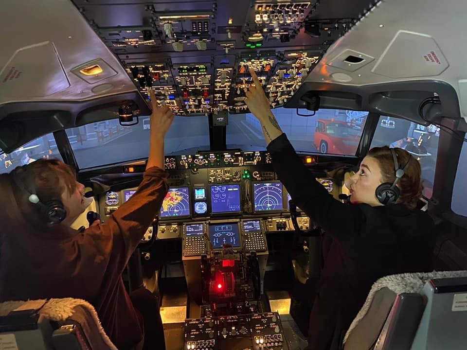 Top Aviator Marbella Boeing 737-800 Flight Simulator in Puerto Banús-1