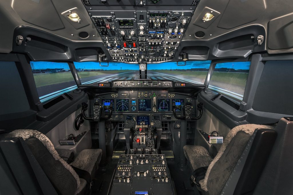 Top Aviator Marbella Boeing 737-800 Flight Simulator in Puerto Banús-6