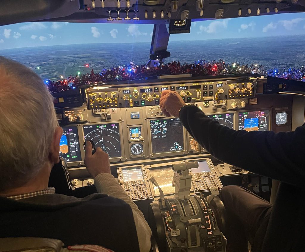 Velocity Flight Training Boeing 737-800 NG Experience Gloucester-5