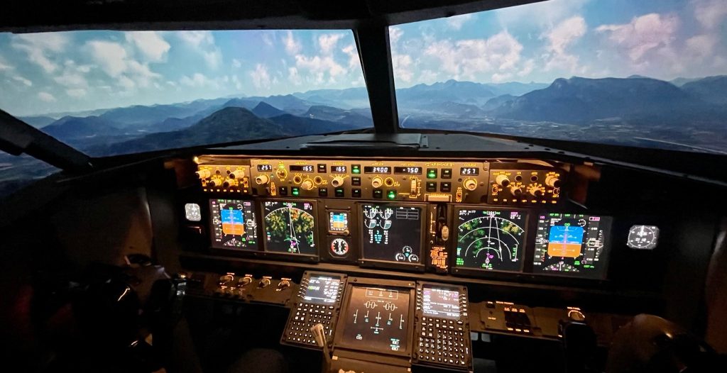 Velocity Flight Training Boeing 737-800 NG Experience Gloucester-6