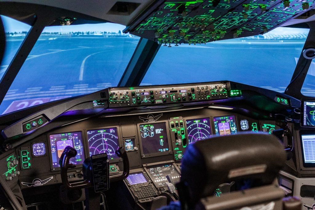 ufly Canada 737 777-4