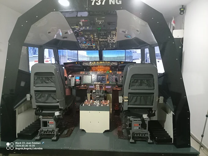 Aerosimco Flight Simulator Bogota Boeing 737NG Cockpit Experience