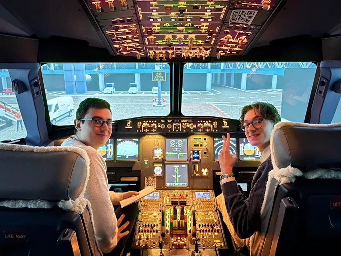 Airside Flight Simulator Rome Boeing 737 Airbus A320 Experience in Fiumicino