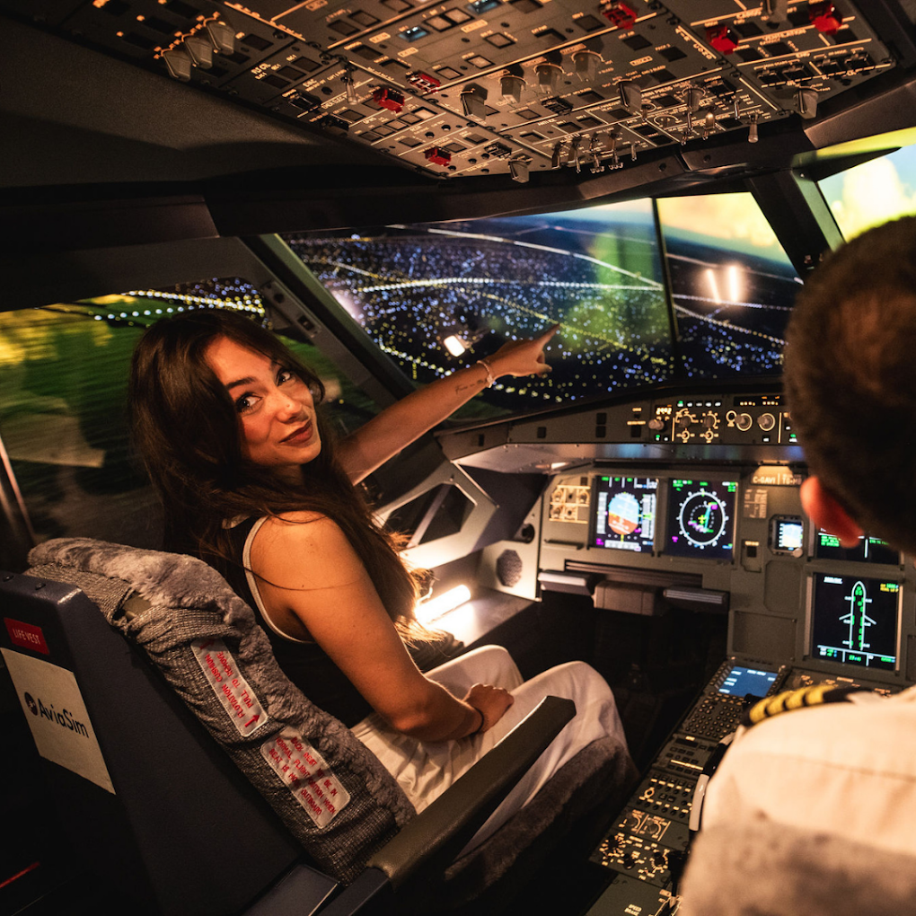 AviaSim Calgary Airbus A320 Flight Simulator at iFly Centre, Deerfoot City-8