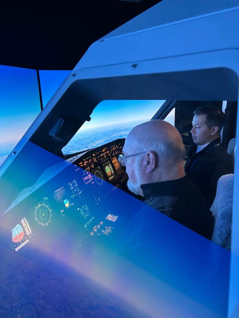 AviaSim Ottawa Airbus A320 Flight Simulator at Brookstreet Hotel-3