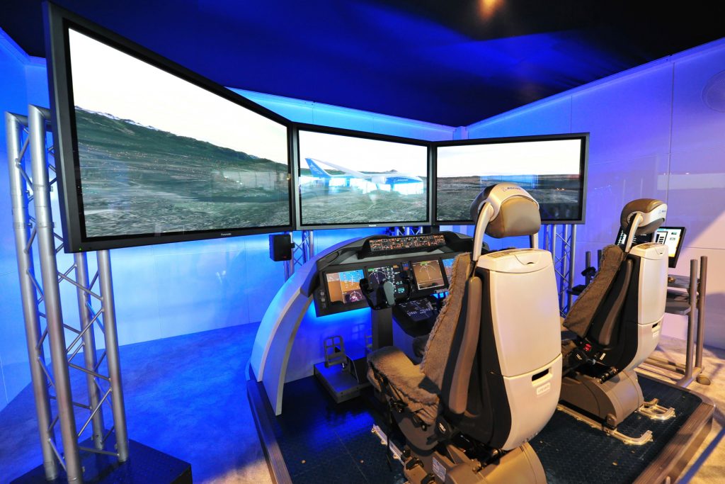 Aviodrome Aviation Museum Lelystad Boeing 737, F-16, Starfighter & Diamond DA40 Simulators-5