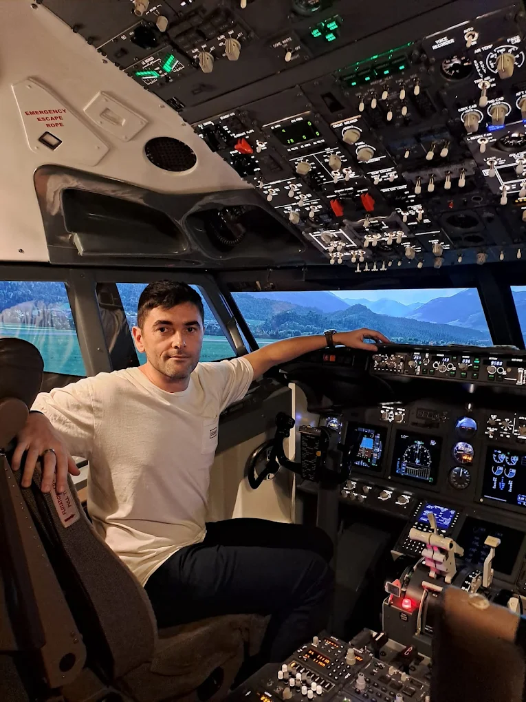 Dastyflysim Bagnatica Boeing 737 Full Motion, A320, B737 Static & F-18 — Milan-1