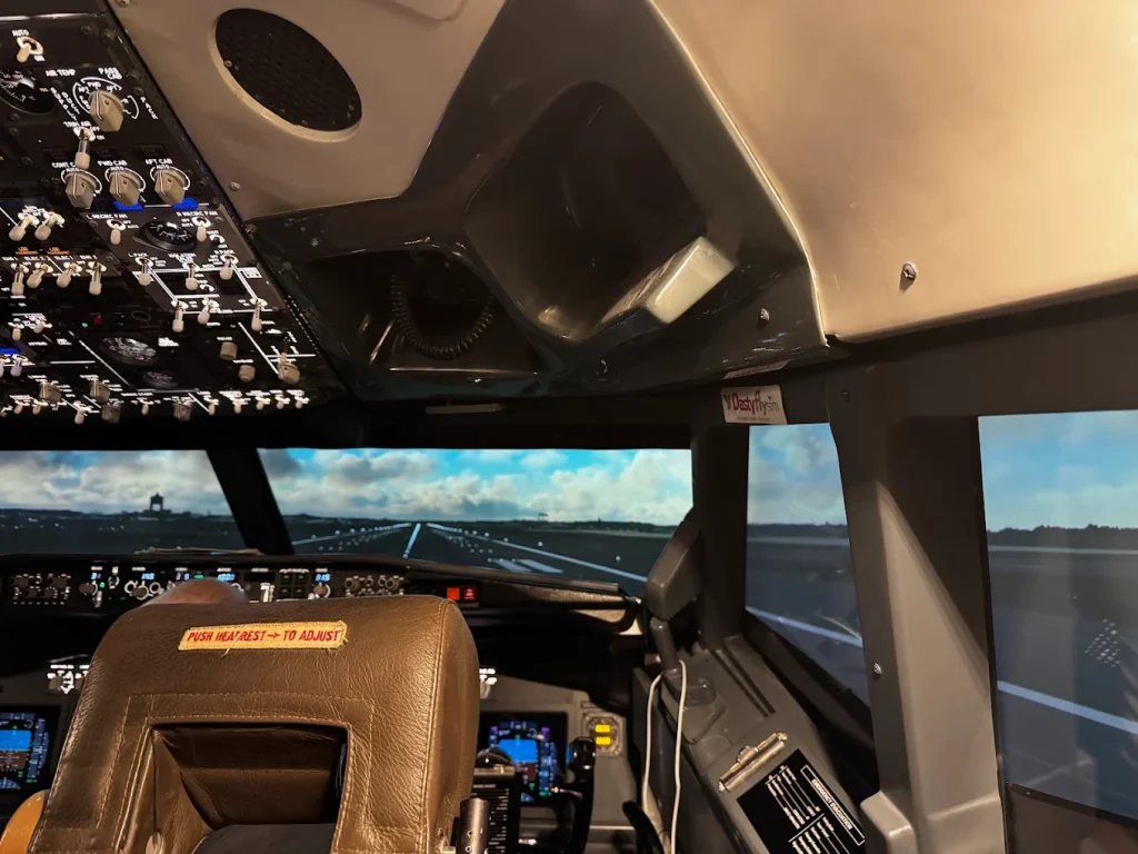 Dastyflysim Bagnatica Boeing 737 Full Motion, A320, B737 Static & F-18 — Milan-5