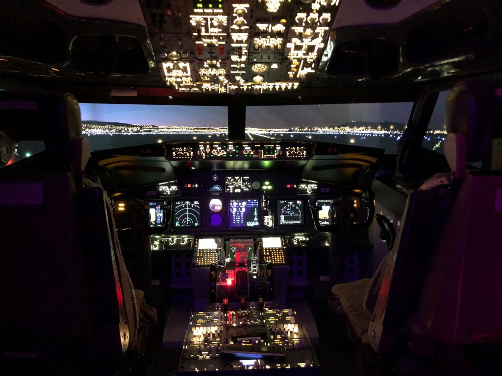 Dastyflysim Bagnatica Boeing 737 Full Motion, A320, B737 Static & F-18 — Milan-9