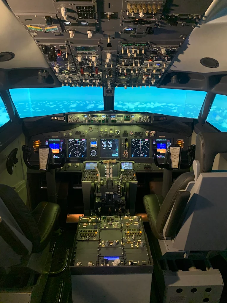 Delta 5 Simuladores de Voo São Paulo Boeing 737 Flight Simulator at Campo de Marte Airport-5