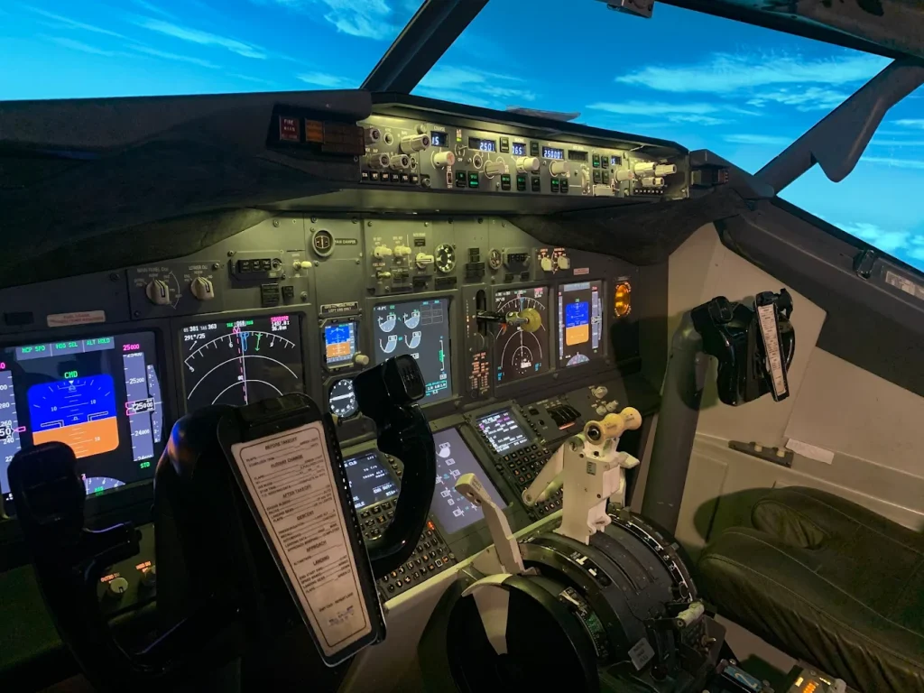 Delta 5 Simuladores de Voo São Paulo: Boeing 737 Flight Simulator at Campo de Marte Airport