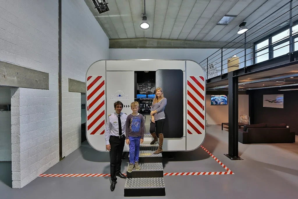 European Flight Simulator Genappe Boeing 737 — Belgium’s First Public Flight Simulator-5