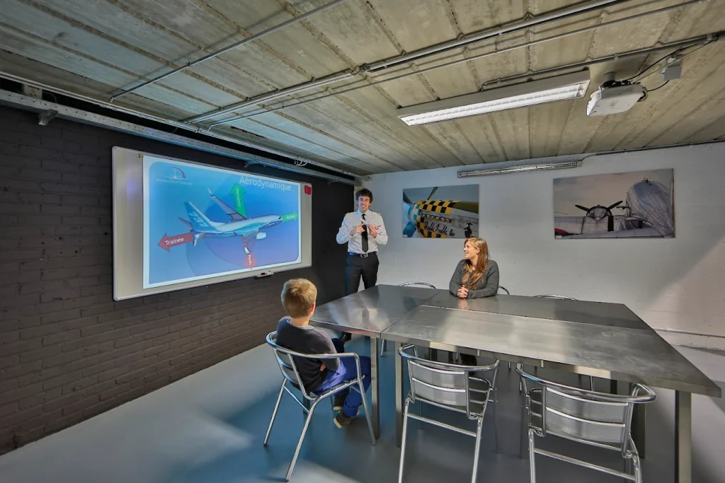 European Flight Simulator Genappe Boeing 737 — Belgium’s First Public Flight Simulator-6