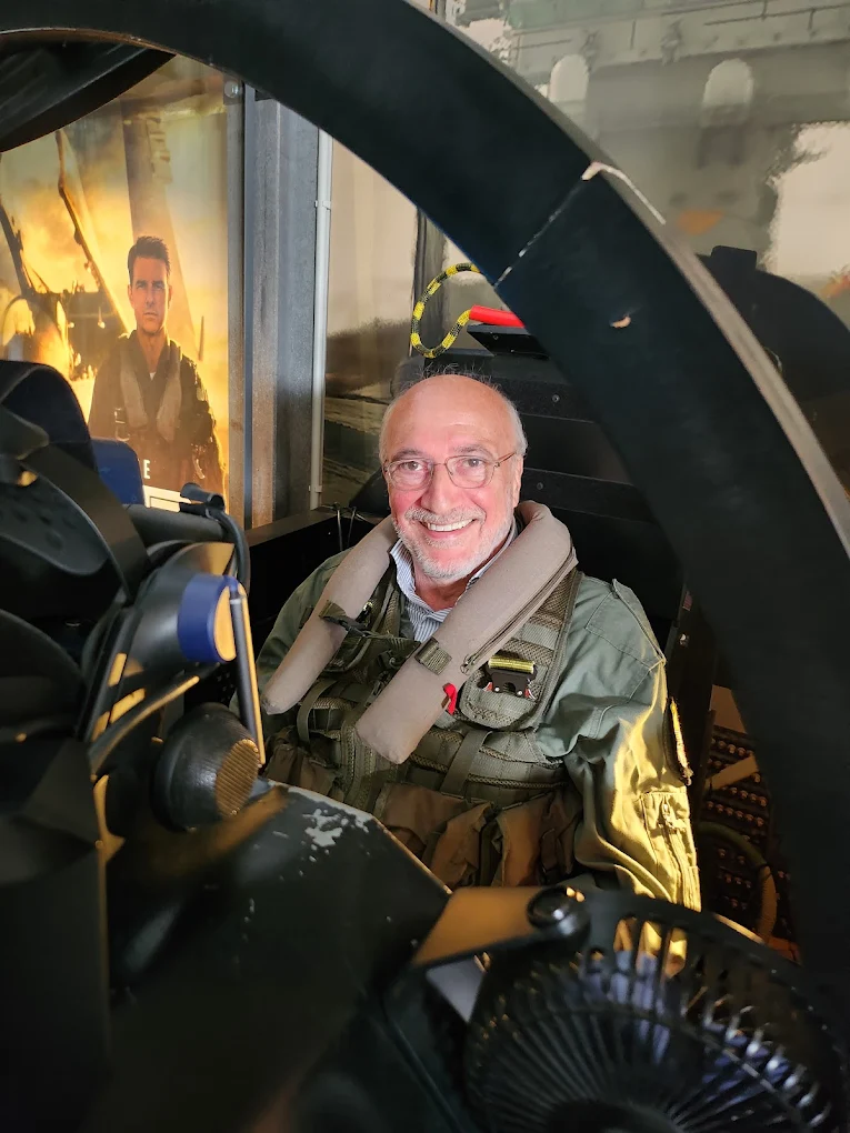 Flight Experience Nivelles F-14 Top Gun, F-16, F-18 & Airbus A320 Simulators near Brussels-1