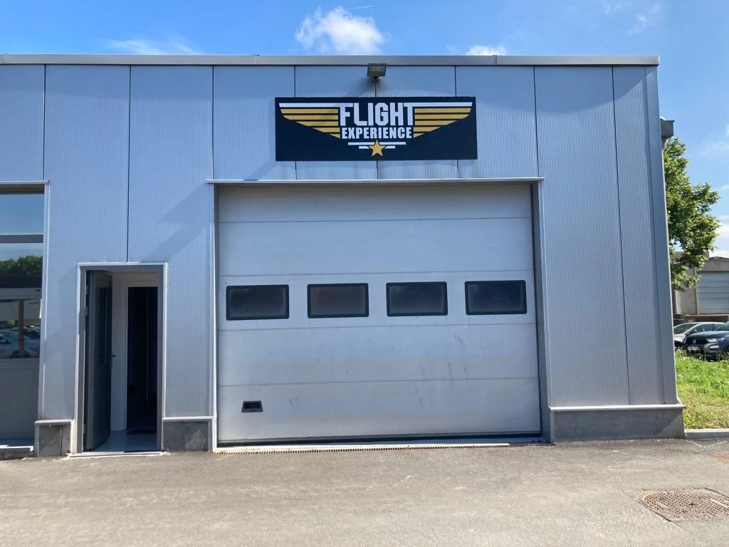 Flight Experience Nivelles F-14 Top Gun, F-16, F-18 & Airbus A320 Simulators near Brussels-6