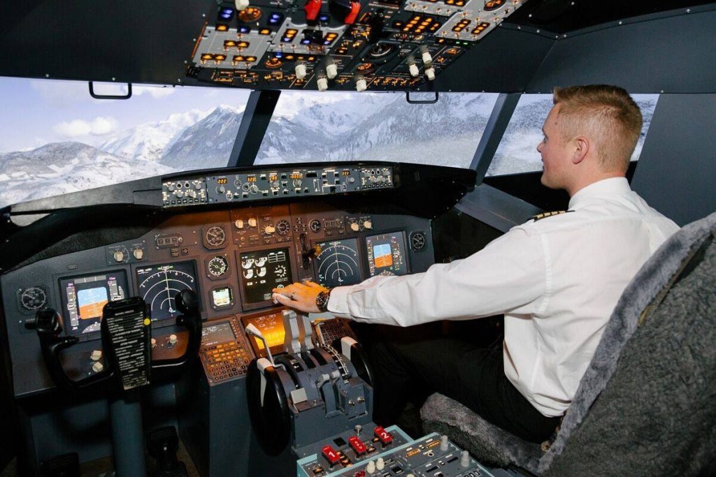Flight Sim Melbourne Boeing 737-800NG Flight Simulator Experience in Kew -7