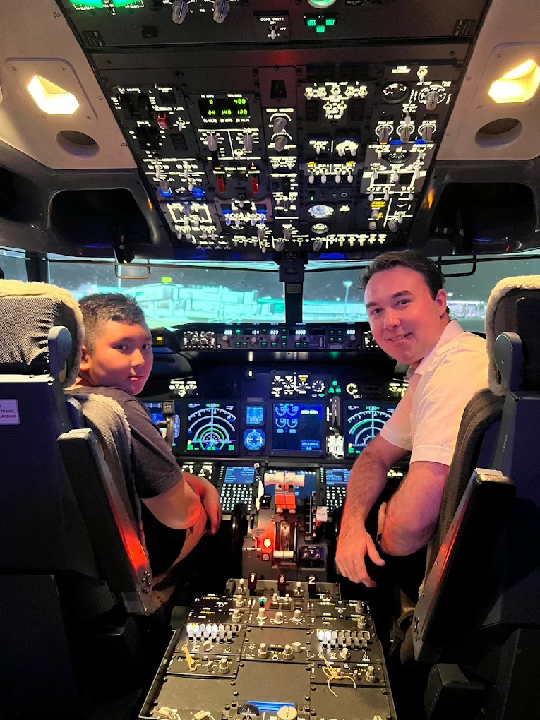FlightX Perth: Boeing 737 & F/A-18 VR Simulators in Northbridge