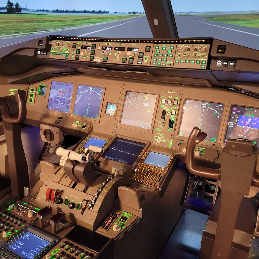 Fly & Race Simulations Zurich Boeing 777 Flight Simulator — 5 Minutes from Zurich HB-2