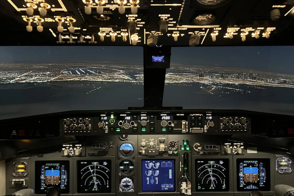 FlyOne Flight Simulator Belgrade Boeing 737 Cockpit Experience in Novi Beograd
