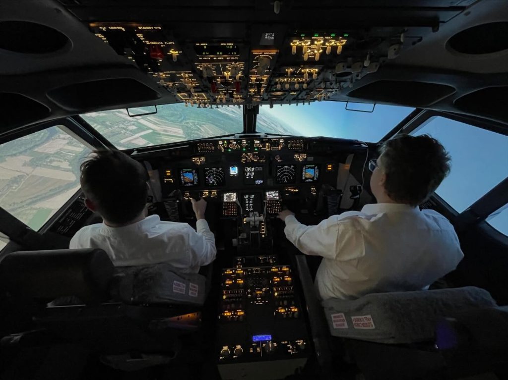 FlyOne Flight Simulator Bratislava Boeing 737 Cockpit Experience in Old Town-2
