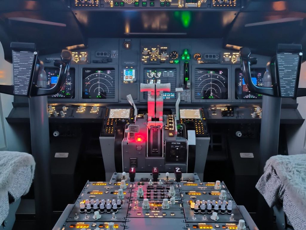 FlyOne Flight Simulator Bratislava Boeing 737 Cockpit Experience in Old Town-6