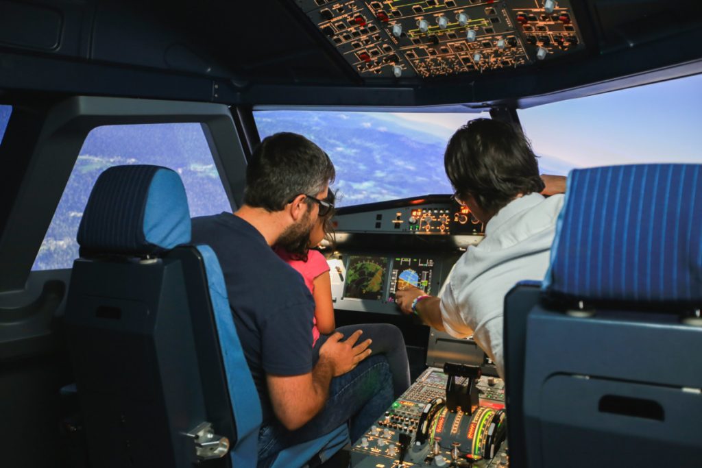 FlyOne Flight Simulator Zagreb Airbus A320 Cockpit Experience on Zagrebačka-7