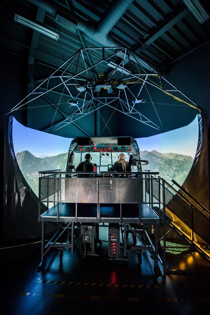 HeliSpace Flight Simulator Krapinske Toplice: Mil Mi-171 & F/A-18 Cockpit Experience in Zagorje