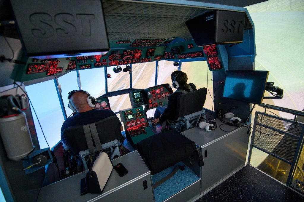 HeliSpace Flight Simulator Krapinske Toplice Mil Mi-171 & FA-18 Cockpit Experience in Zagorje-6