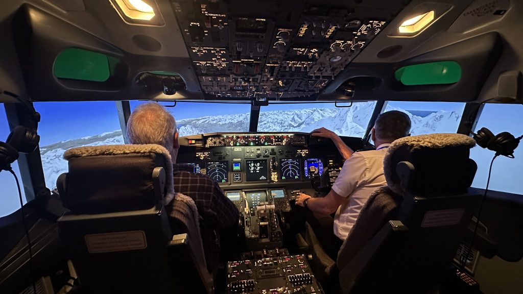 JETex Flight Simulator Christchurch Boeing 737 Cockpit Experience in Avonhead-8