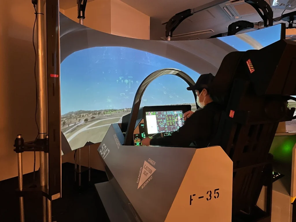 LUXURY FLIGHT Fighter Store Kamata: Tactical Military Jet Experience at Haneda Innovation City
