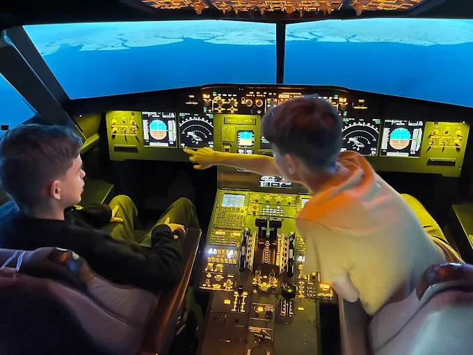 Pilots Simulator Center Budapest Multi Aircraft Cockpit Experience in Ferencvaros