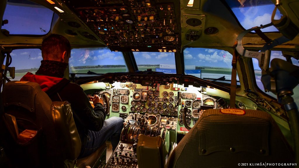 RealSim Liberec Authentic McDonnell Douglas DC-9 & MiG-21 Jet Fighter Simulators-2