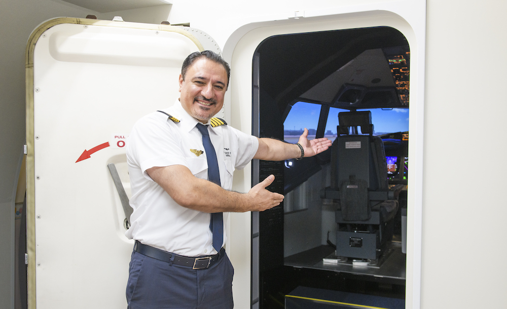 SKY Experience by Skyart JAPAN Maihama Boeing 737 Cockpit at Sheraton Grande Tokyo Bay-5
