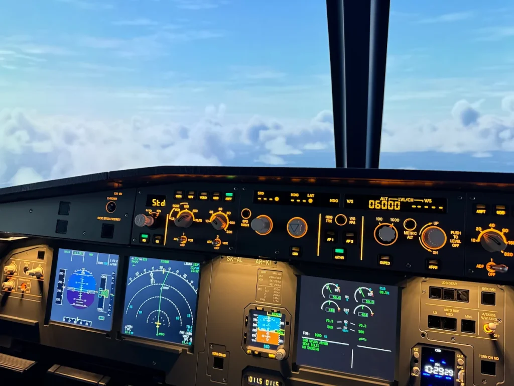 SimFlying Aalsmeer Airbus A320 & Boeing 737 Simulators near Amsterdam Schiphol-5